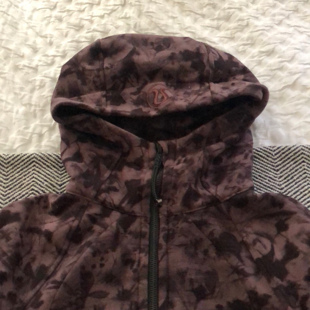 Lululemon Sweatshirt